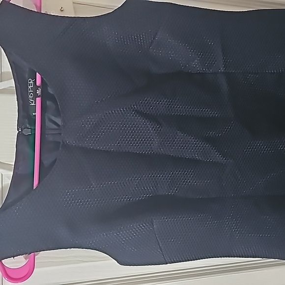 Size 8 petite brand is KASPER - Picture 5 of 8